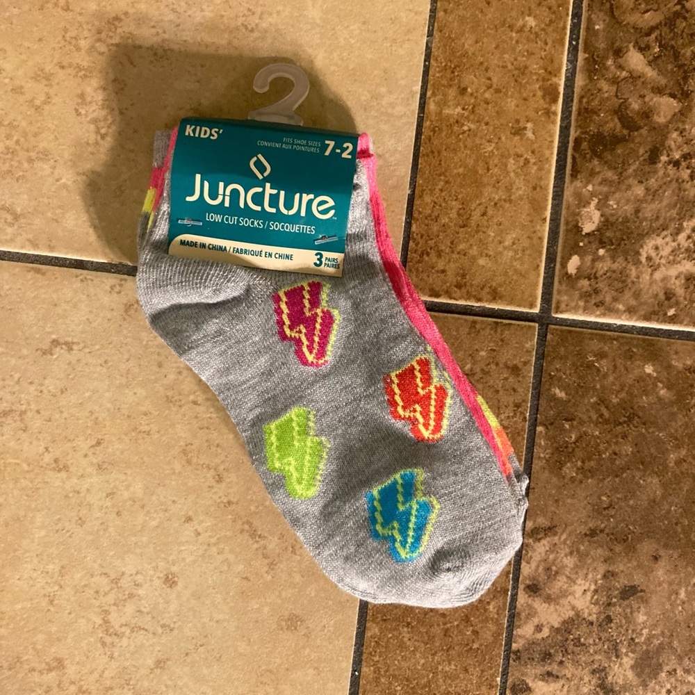 Kids lightning bolt socks 3 pack